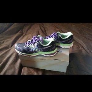 Women's Asics GEL-Nimbus 17 shoes