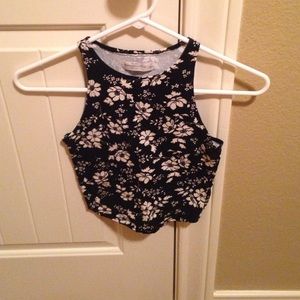 Black and white flowered crop top