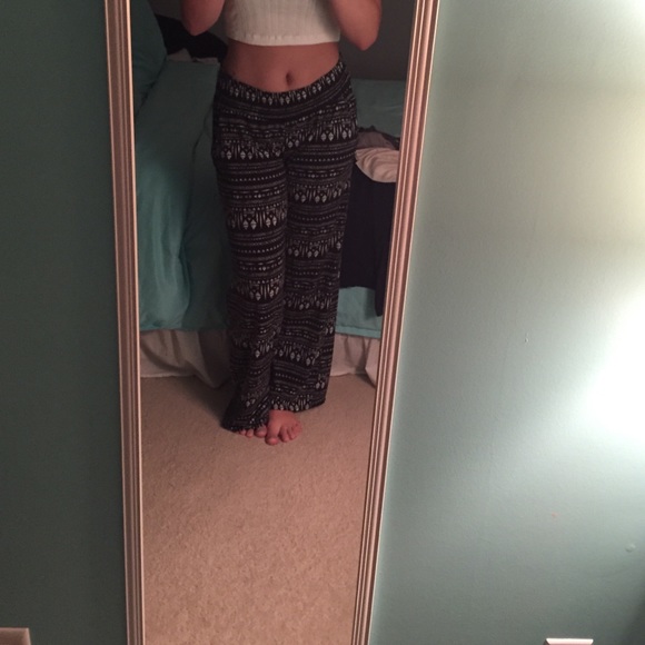 mudd Aztec stretch pants