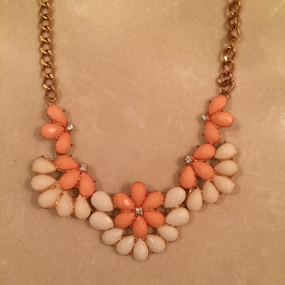 Pink and white bold statement necklace! - Picture 2 of 4