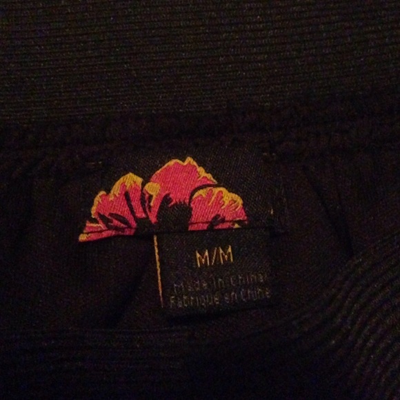 Black satin skater skirt - Picture 2 of 2