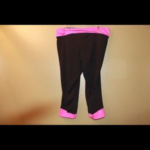 Capri yoga/ exercise pants