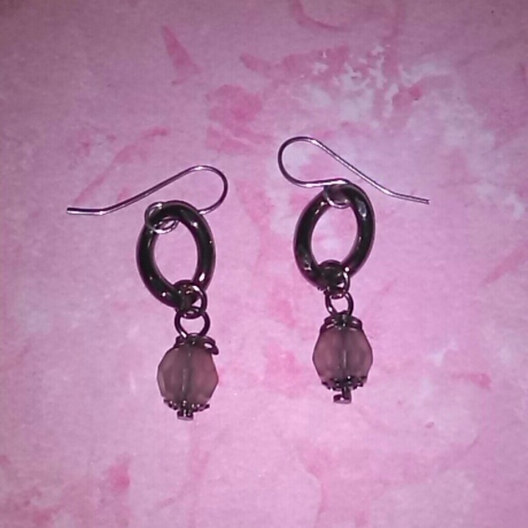 Earrings - Picture 1 of 1