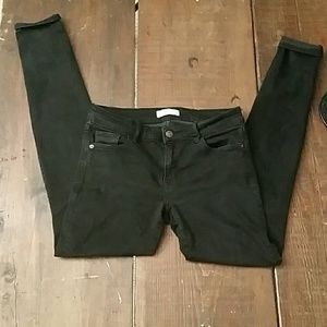 SELL TODAY 👻A& Fitch black skinny jeans