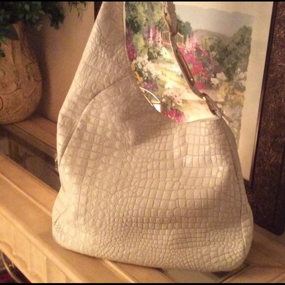 AUTHENTIC JIMMY CHOO LARGE HOBO - Picture 3 of 4