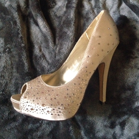 EXPRESS Sparkle Peep toes - Picture 2 of 3