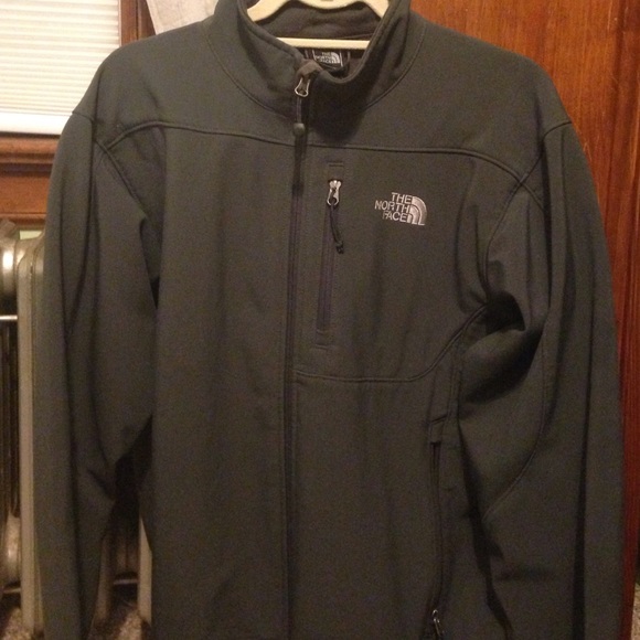 Northface Apex jacket. Medium. awesome condition.