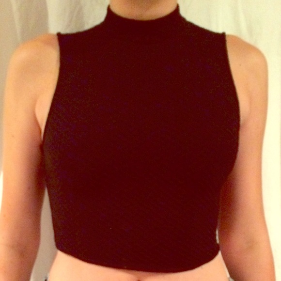 Black crop top