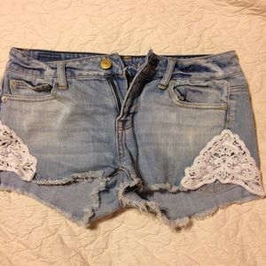 Jean shorts with lace detail