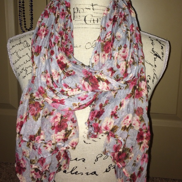 Floral & grey scarf! Super pretty & comfortable!