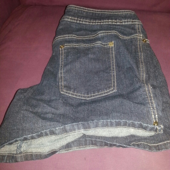 Midi length shorts! Offer up!!
