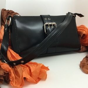 Wilson's Leather Medium Sized Handbag