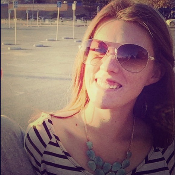 Aviator sun glasses gold