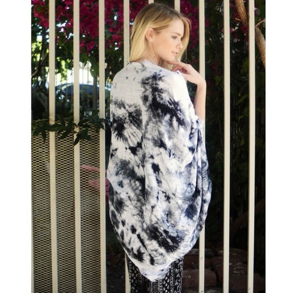 "Looking Glass" Kimono Scarf Cardigan - Picture 4 of 4