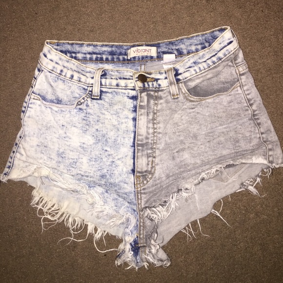 Two-tone high waisted shorts