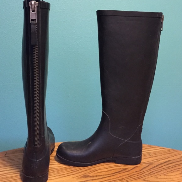 rain boots with zipper