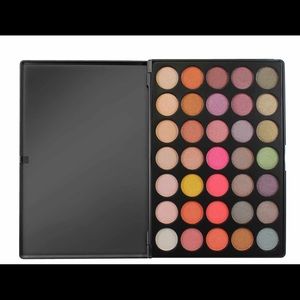 35E - ITS BLING EYE SHADOW PALETTE