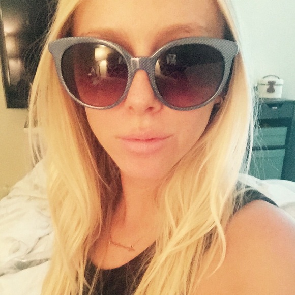 HP 🎉 Gucci NWT 53mm Retro Sunglasses - Picture 4 of 4