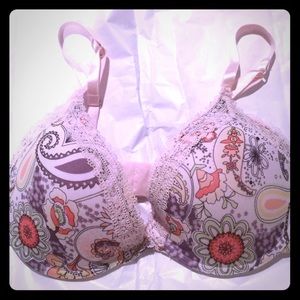 Embroidrd NWOT Elle Macpherson Padded Push Up Bra