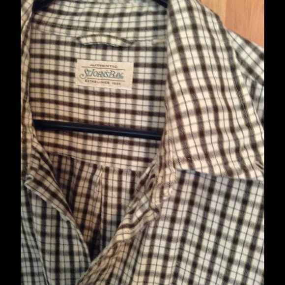 Button down top - Picture 2 of 3