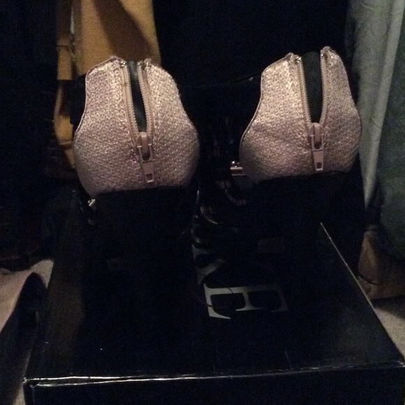 BKE Sole heels