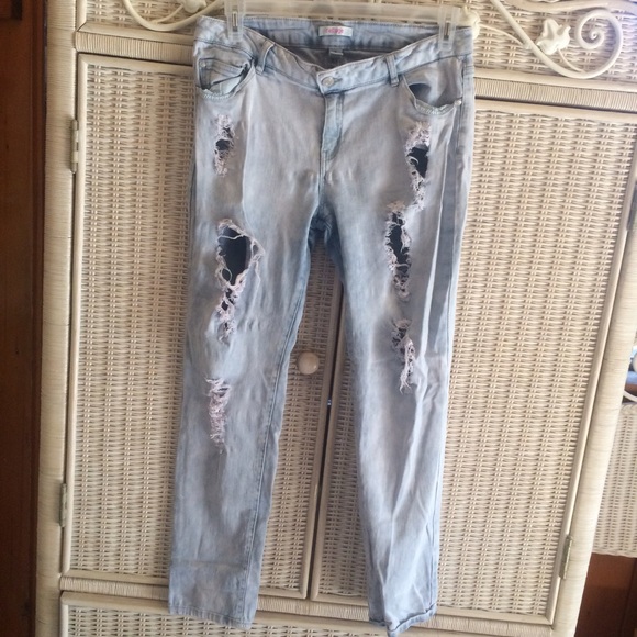 🔪💫Distressed Aged Denim Size 14✨💫❄️🔪🔪