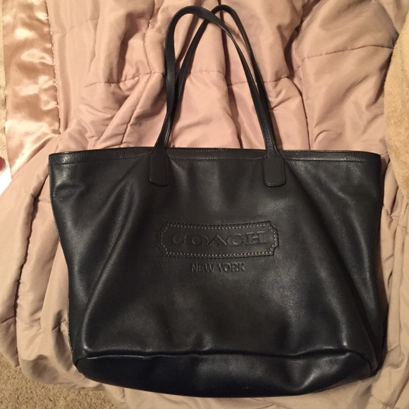 Coach Handbag! Will consider all offers!!!
