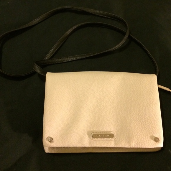 Dana Buchman Handbags - NWOT Dana Buchman 3-zip pouch crossbody