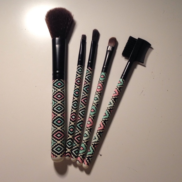Navajo print makeup brushes - Picture 1 of 1