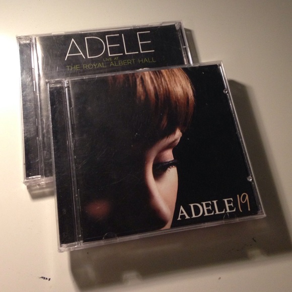 Two Adele CD's - Picture 1 of 3