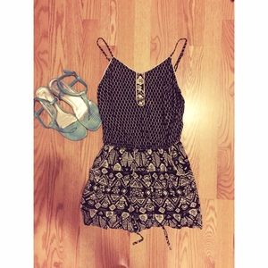 Retro pattern romper