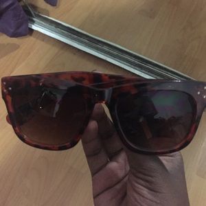 Cheetah print sunglasses