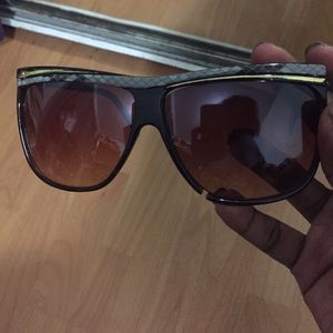 Snake skin type sunglasses