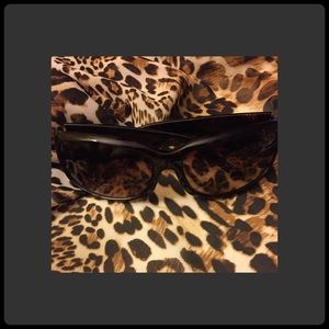 Gently loved Michael Kors Nevis sunnies