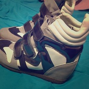 Xhilaration wedge boot