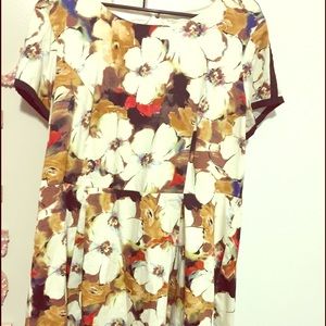 Peekaboo back floral dress Plus size