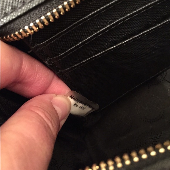Michael kors mini Selma specchio crossbody purse - Picture 2 of 4