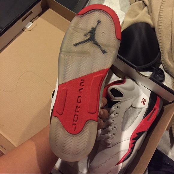 Jordan retro fire red 5s - Picture 2 of 4