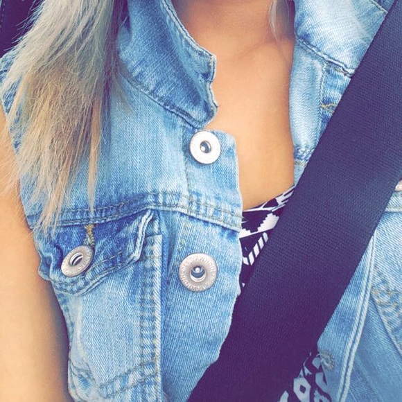 Jean jacket - Picture 2 of 2