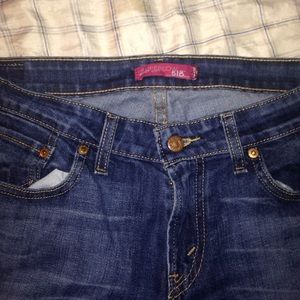 Women's Levi jeans