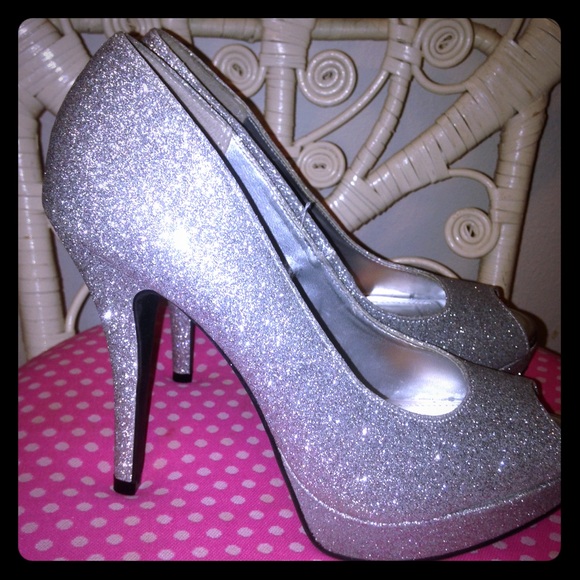 Fioni Night Silver Heels