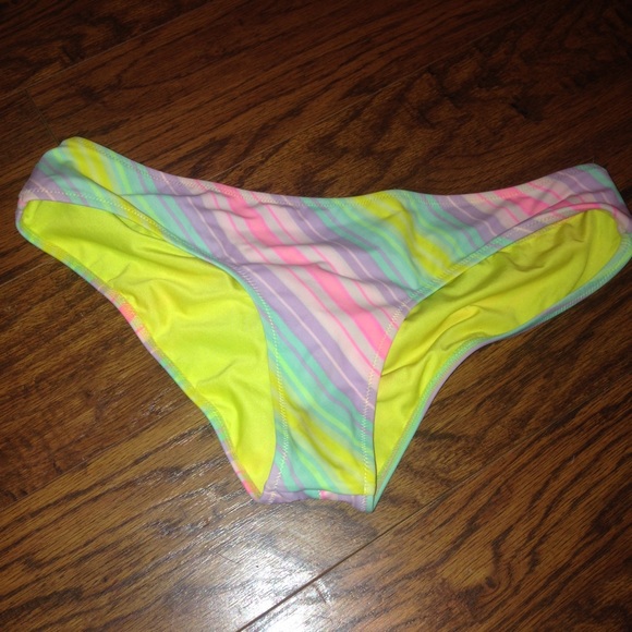 Vs swim bottoms - Picture 2 of 3