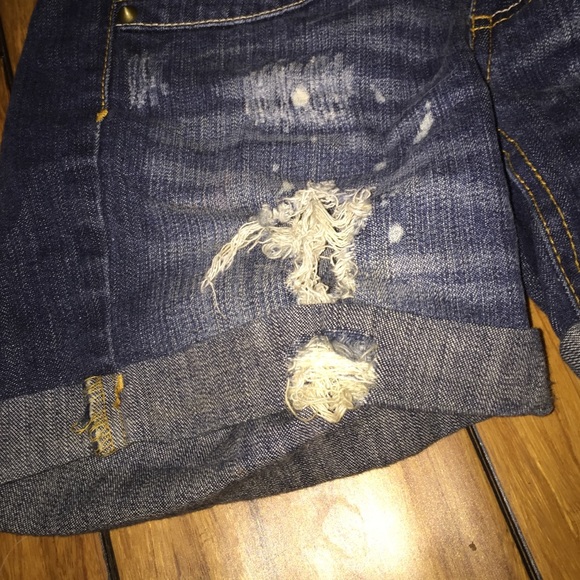 shorts - Picture 2 of 3