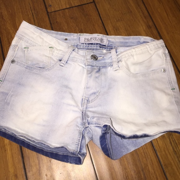 shorts - Picture 2 of 3