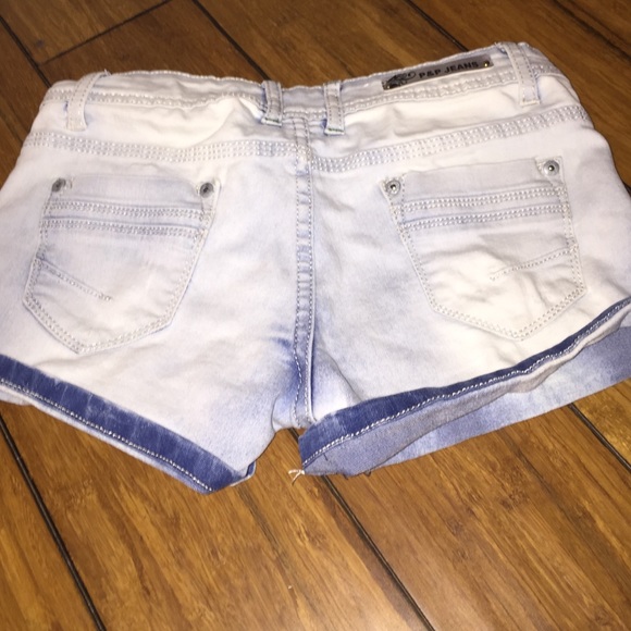 shorts - Picture 3 of 3