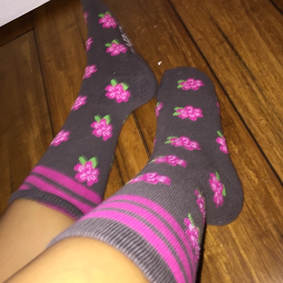 active socks - Picture 2 of 3