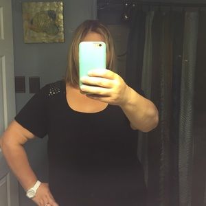 Torrid black top