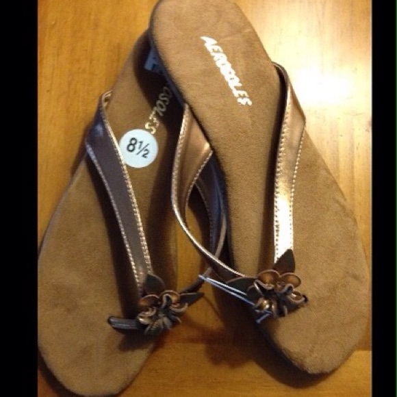 🎁AEROSOLES😍NEW SANDALS