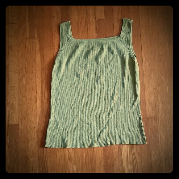 Green tank top Sz M