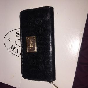 Micheal Kors wallet